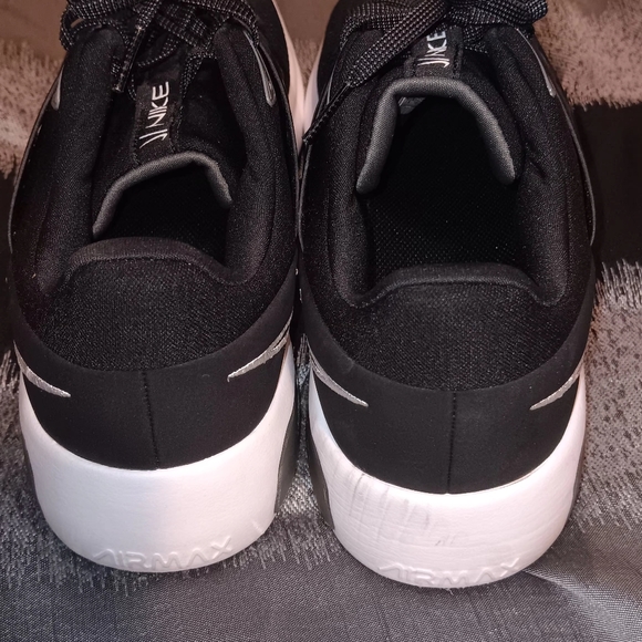 Nike AirMax for Women - Picture 6 of 8